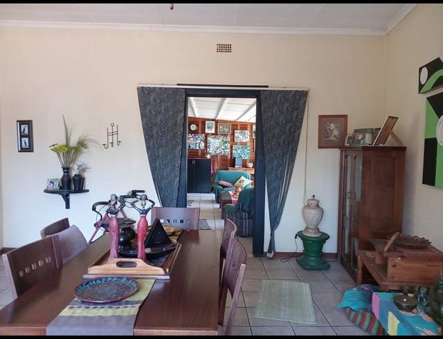 5 BEDROOM HOUSE FOR SALE IN FLORA GARDENS